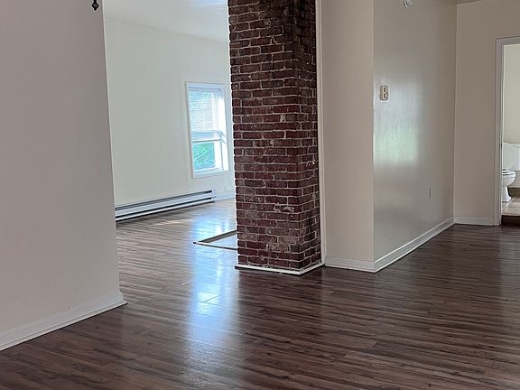 4th image of 45 Summit Ave