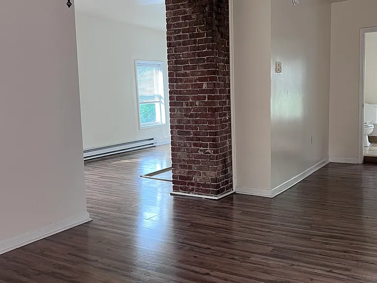 45 Summit Ave — Photo 4