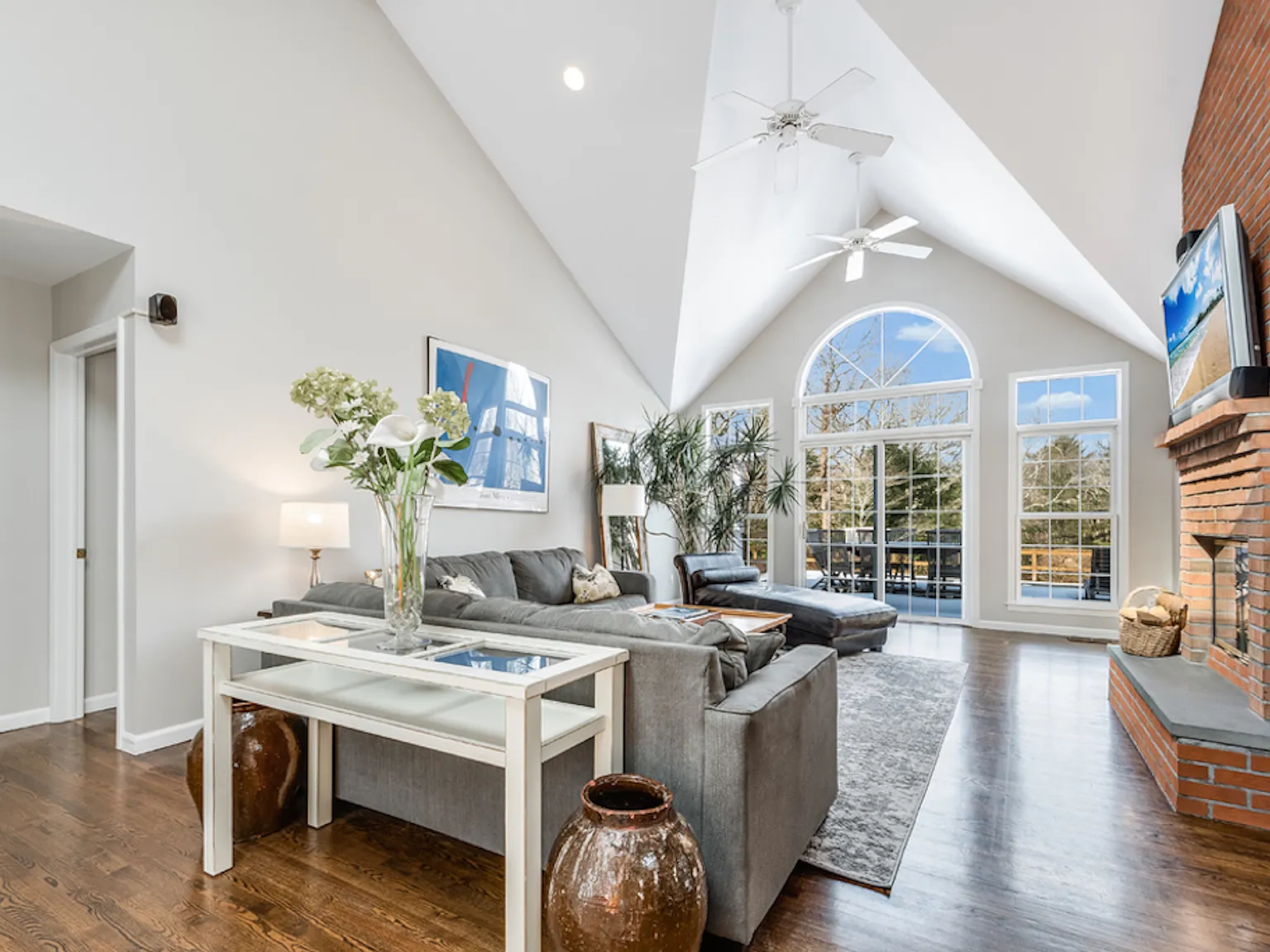 Private 7 Acre East Hampton Estate with Tennis — Photo 4