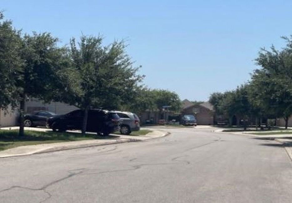 Exterior Neighborhood (street photo)