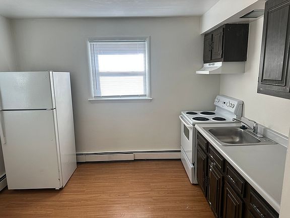 2nd image of 110 Lemans Dr #4