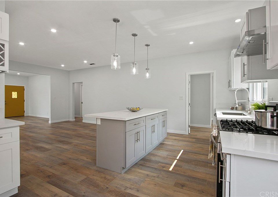 1st image of 230 S Avenue 52