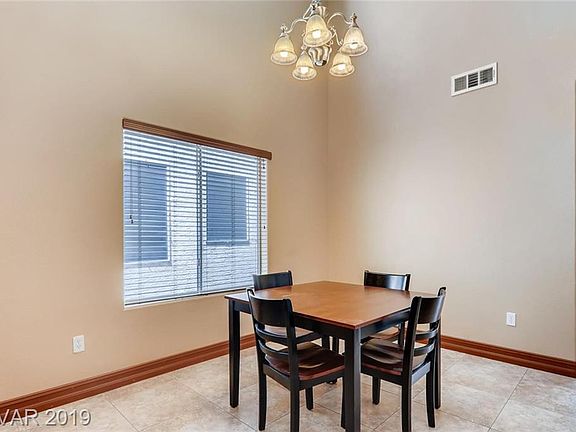 4th image of 5656 Woods Crossing St