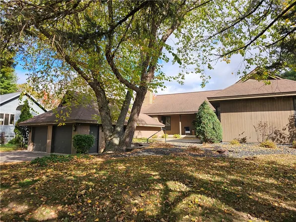 519 Grandview Heights Court, Menomonie, WI 54751