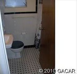 4th image of 1419 NE 13th St