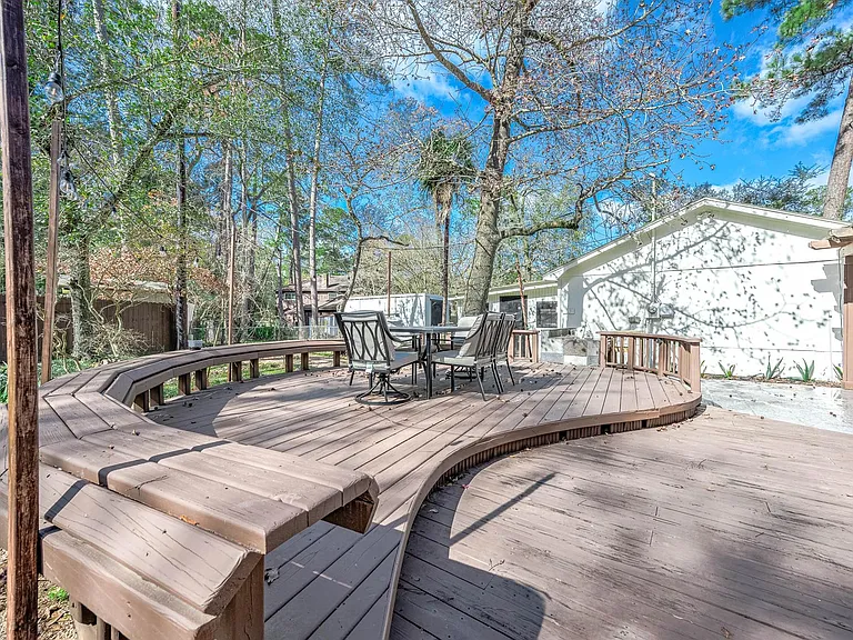 26715 Maplewood Dr — Photo 26