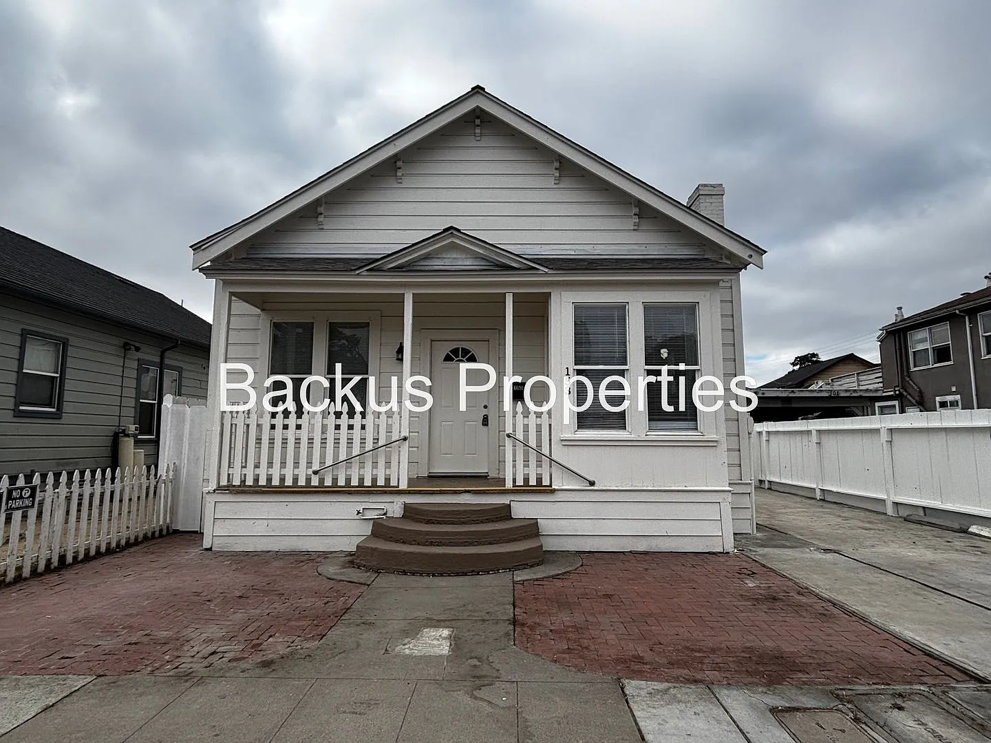 Remodeled four bedroom home in South Salinas — Photo 1