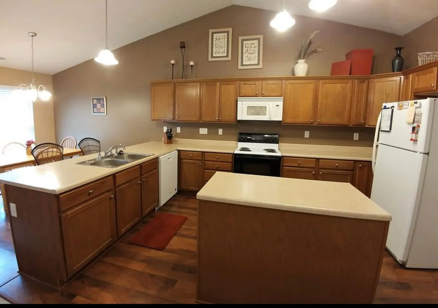 Spacious 3-Bedroom Ranch Near Purdue with Lawn Care, Snow Removal & Trash Included — Photo 2