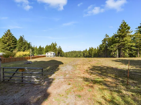 4249 Mitchell Rd, Eureka, CA 95503
