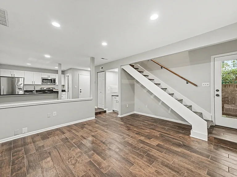 417 N Church St #A — Photo 3