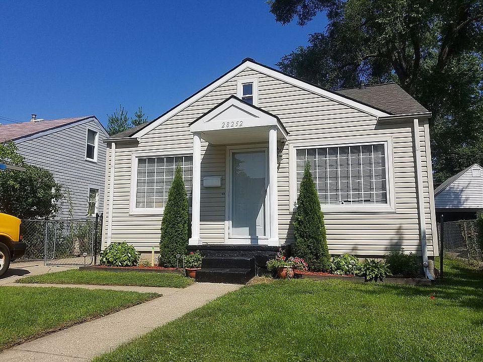 1st image of 28252 Hillview St