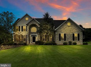 251 Hawkview Ct, Mohrsville, PA 19541