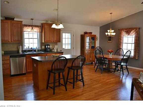2nd image of 80 Hillcrest Dr