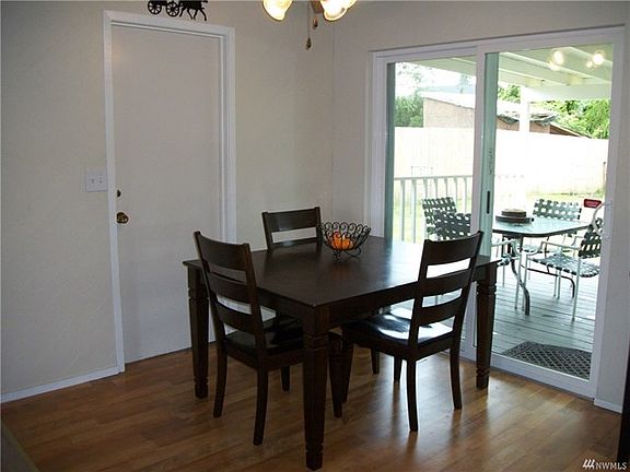 5th image of 920 22nd St NW