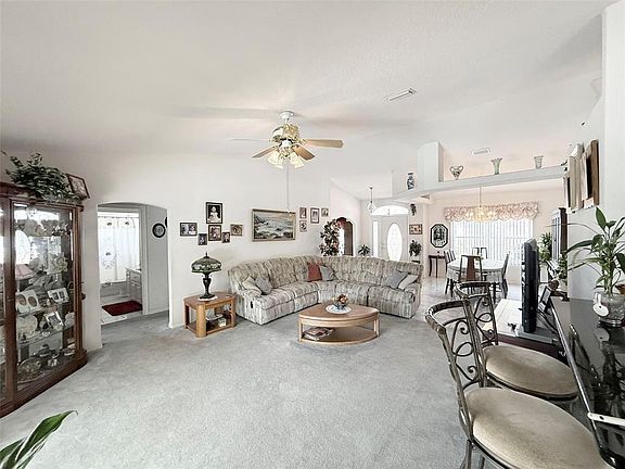 3rd image of 22 COLORADO DRIVE