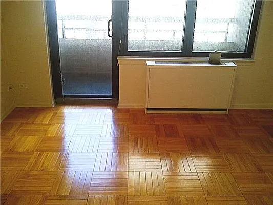 Rented by R New York | media 22
