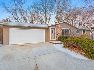 2373 Town Hall Rd, Green Bay, WI 54311