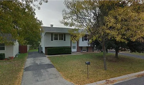 5829 W Helena St Photo 1