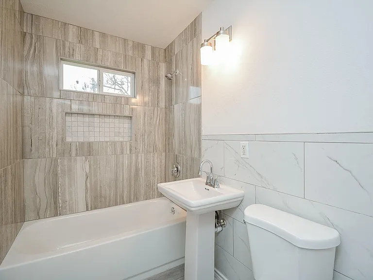 6422 Sherwood Dr — Photo 15