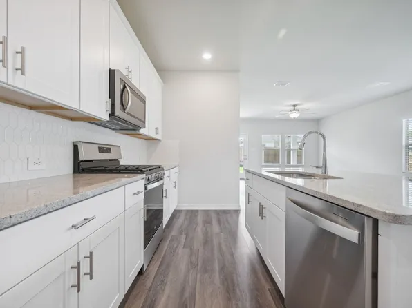 601 Hemingway Ln, McKinney, TX 75069