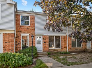 4023 Oxford Ct, Streamwood, IL 60107