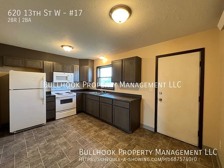 620 13th St W #17 — Photo 3