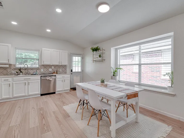 436 Grey Feather Ct — Photo 7