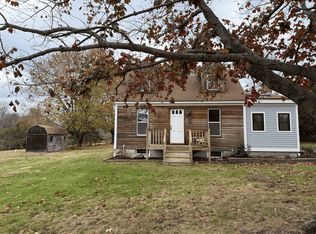 61 Willow Ln, Portsmouth, RI 02871
