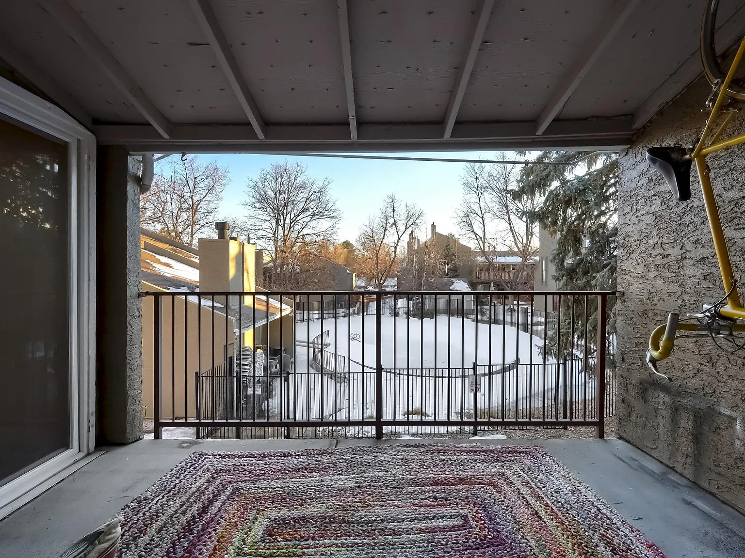 2 bed, 1065 sqft, $2,400 — Photo 1