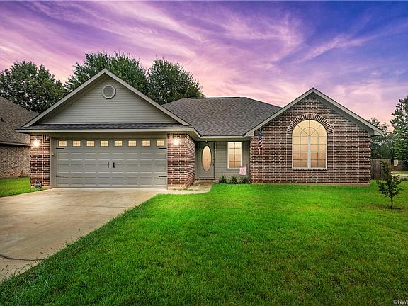 2nd image of 114 Foxchase Dr