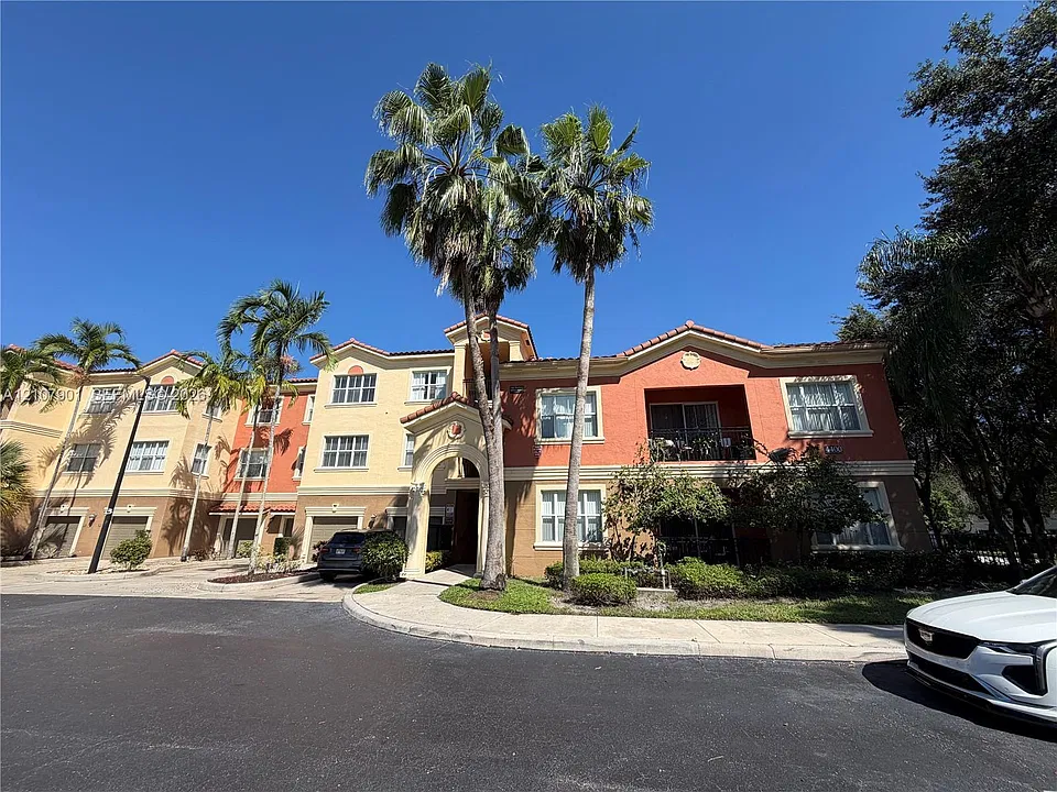 4400 SW 160th Ave #1017