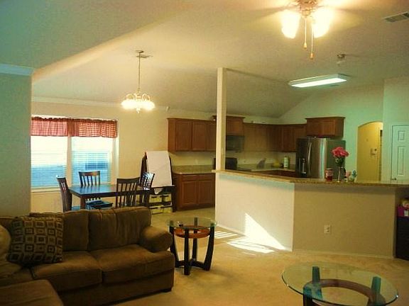 3rd image of 9601 Orinda Dr