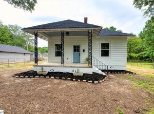 1 Townsend St, Laurens, SC 29360