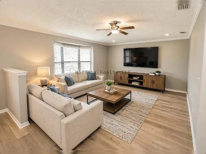 6005 Christy Ln — Photo 3