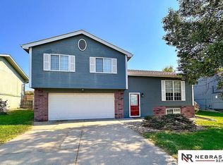 6611 N 108th Ave, Omaha, NE 68164