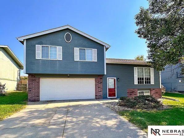 6611 N 108th Ave, Omaha, NE 68164