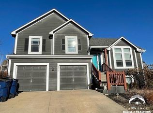 8572 Primrose St, De Soto, KS 66018