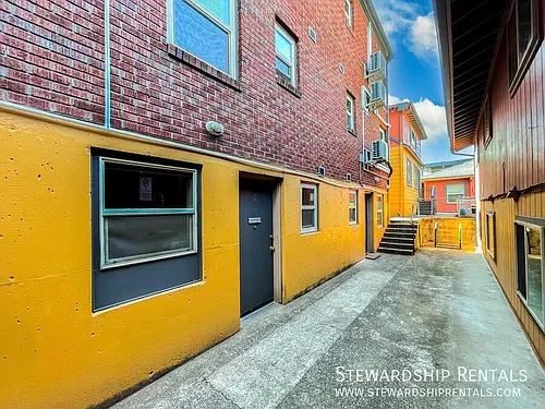 942 E 18th Ave #12 Photo 1