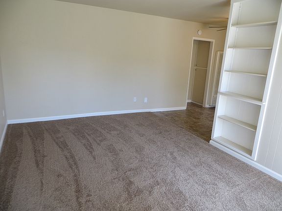 4th image of 4542 Cherokee Ave APT 6