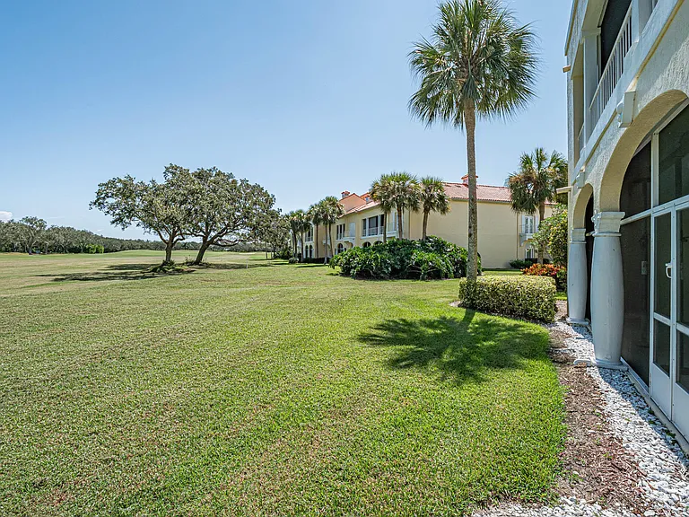 5060 Harmony Cir #105 — Photo 36