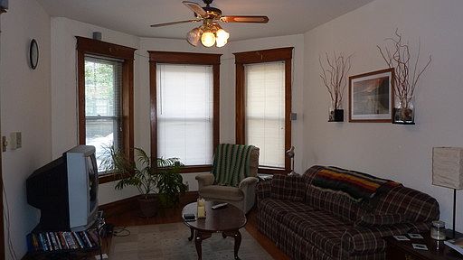 2nd image of 1701 W Irving Park Rd