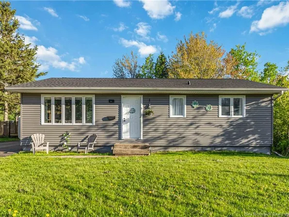24 Notingham Dr, Moncton, NB E1A 5J8