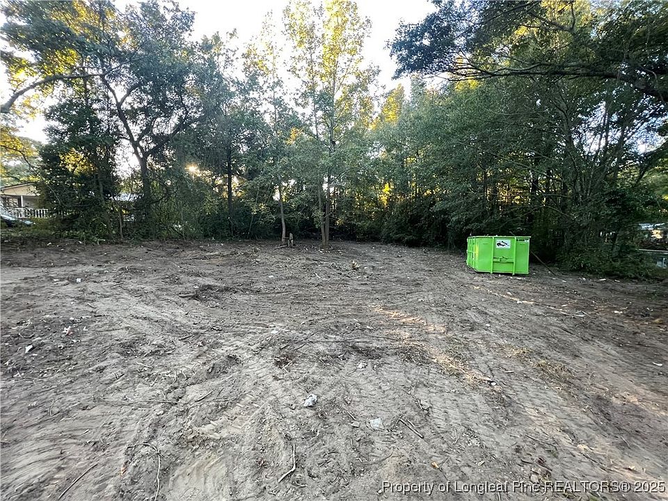 1st image of 17500 Cornwall Dr