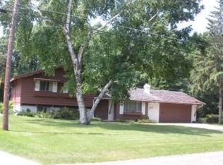 2635 Riverside Ln NE, Rochester, MN 55906