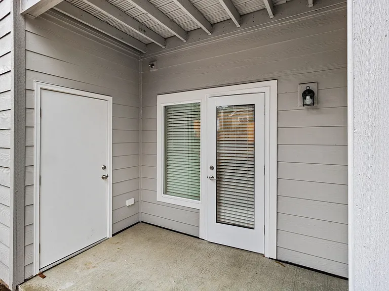 Norpoint Landing Apartments — Photo 27