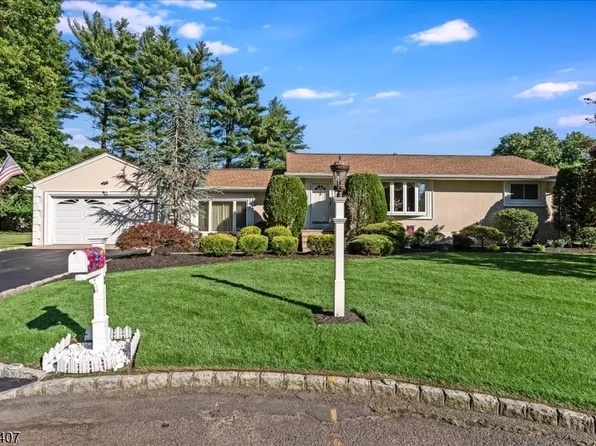 8 Alyson Dr, Fairfield Twp., NJ 07004