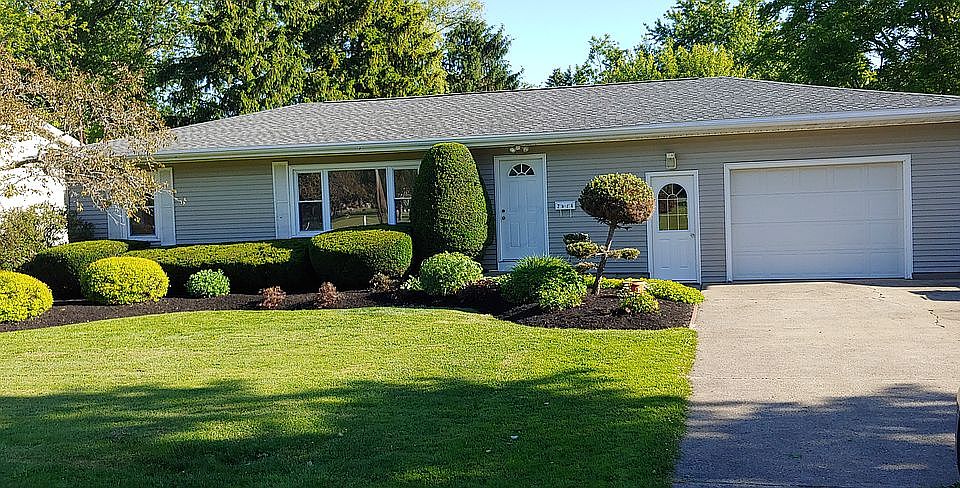2nd image of 2874 Roswell Pkwy