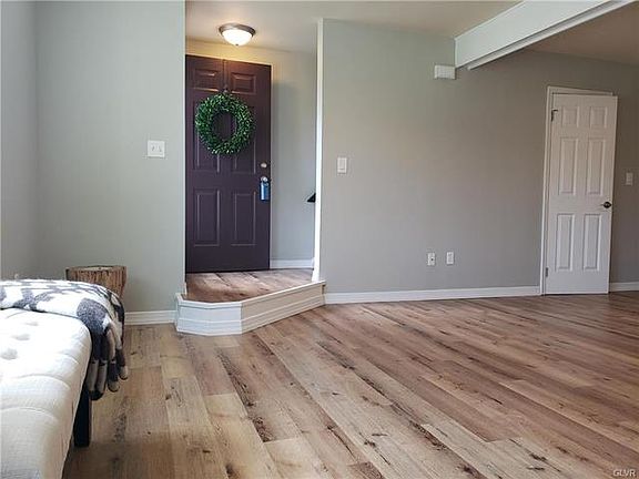 4th image of 302 Briarwood Dr