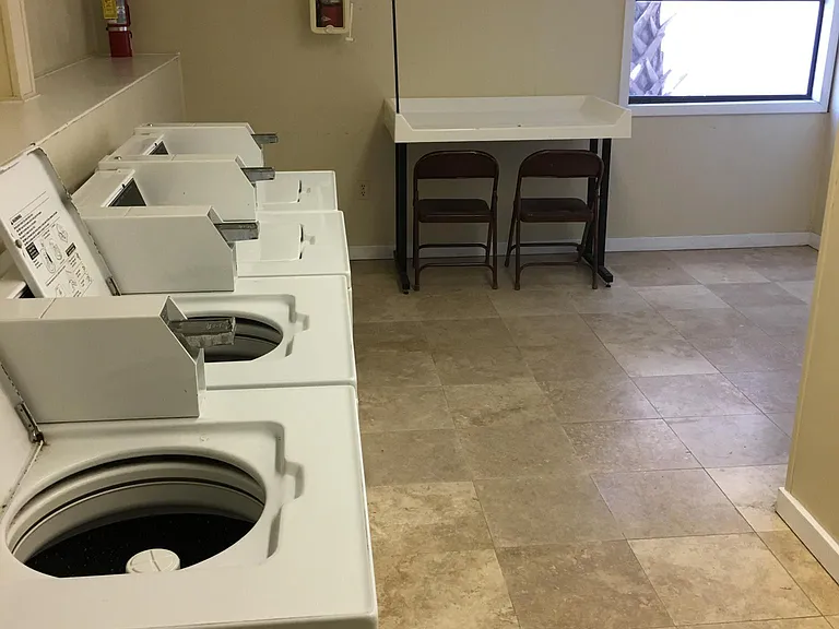 408 Marshall Ct NW #2 — Photo 16