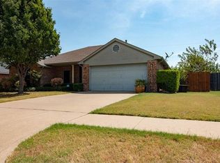 522 Morningside Ct, Midlothian, TX 76065
